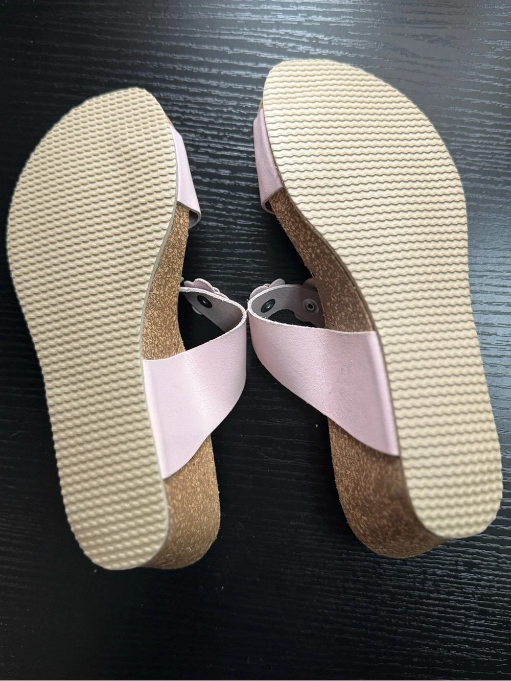 Uttendi Women's Pink Floral Buckle Sandals size 7 1/2
